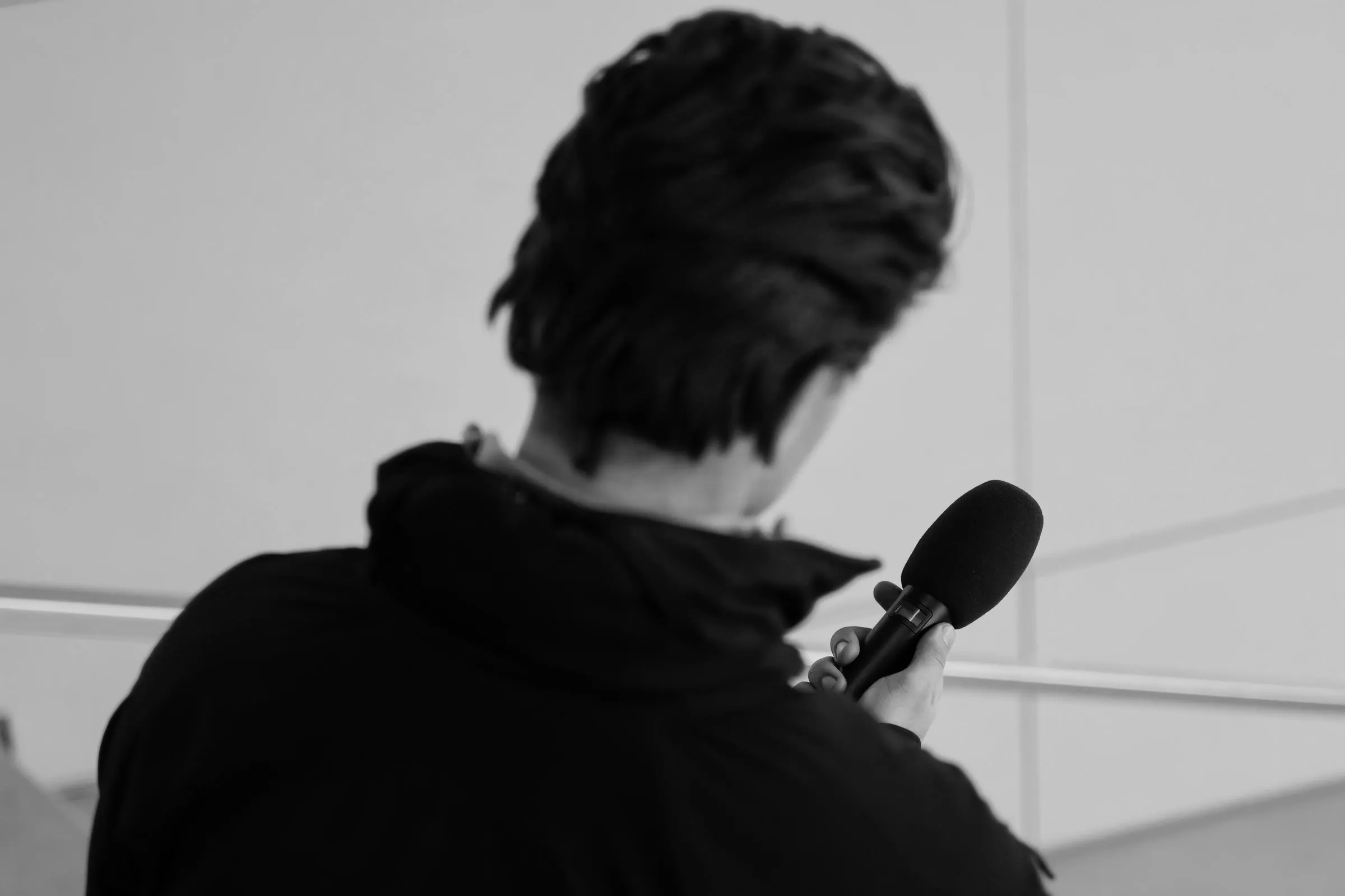 Zuhören – HÖREN